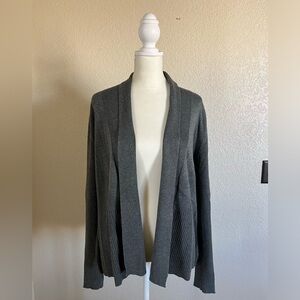 LIKE NEW Verve Ami size medium open front dark grey sweater.
